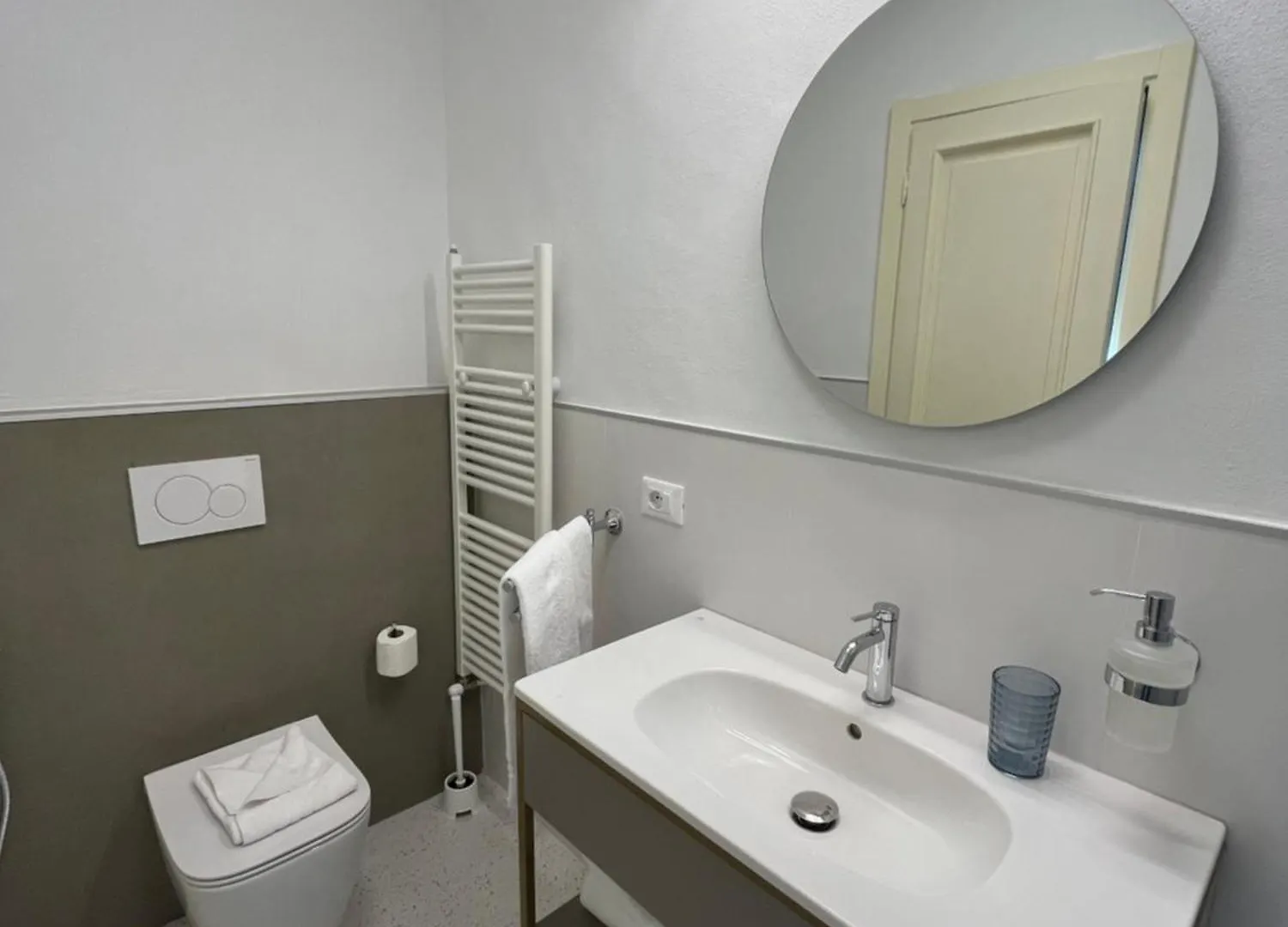 Hotel Duca D'Aosta Florence 2*,